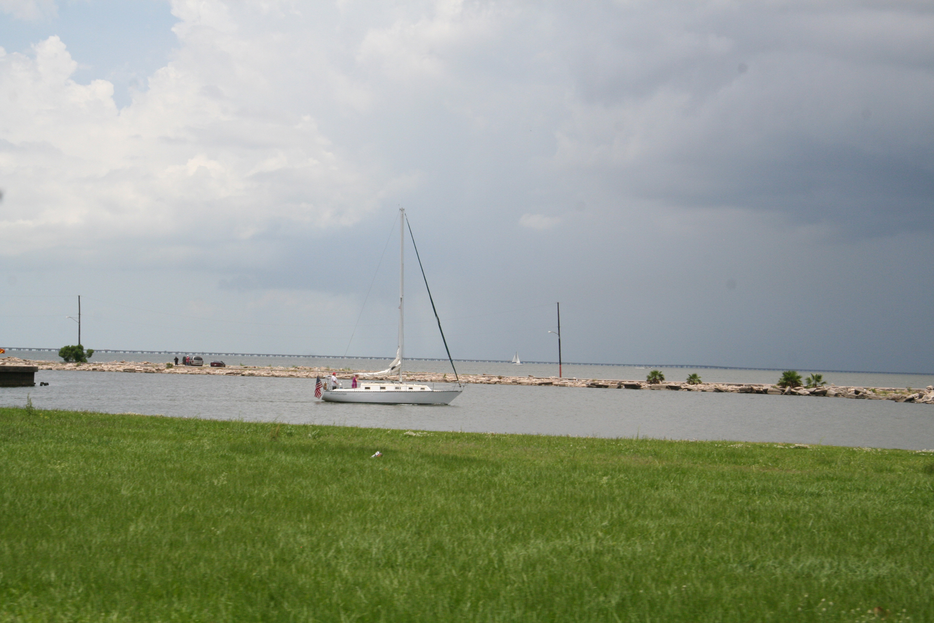 Segelboot auf dem Lake Pontchartrain/Sailing on Lake Pontchartrain